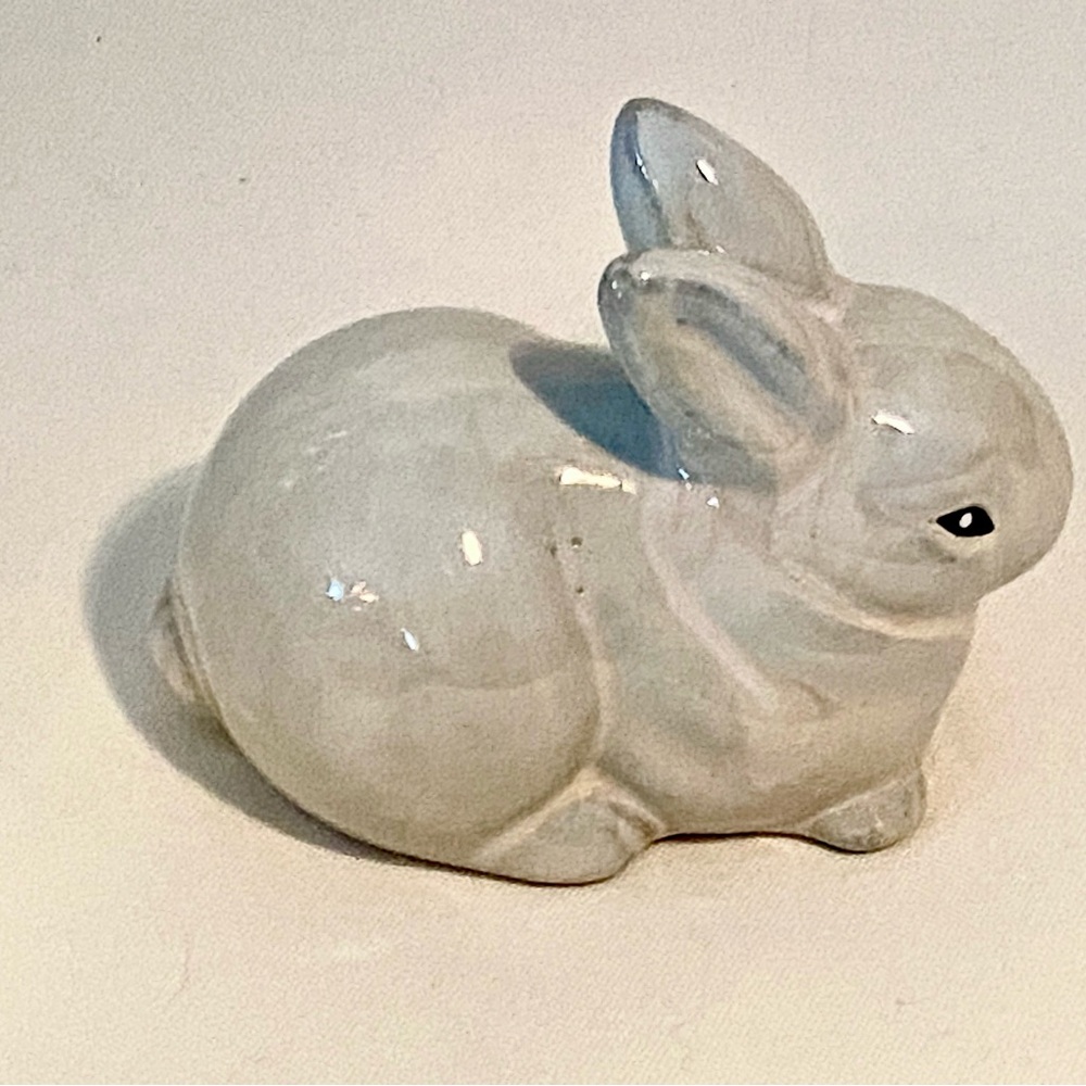 Vintage ceramic little fat Bunny Figurine - Picture 3 of 6